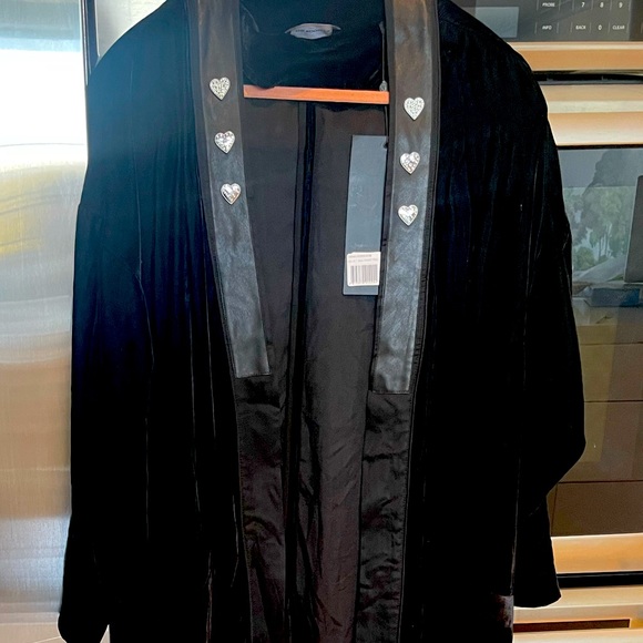 The Kooples Heart Pin Velvet Kimono Jacket NWT Perf for Glamorous Halloween 🎃 - Picture 5 of 13